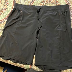 Calia by Carrie Underwood shorts